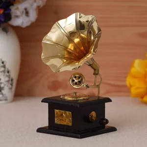 royal heritage gramophone decor